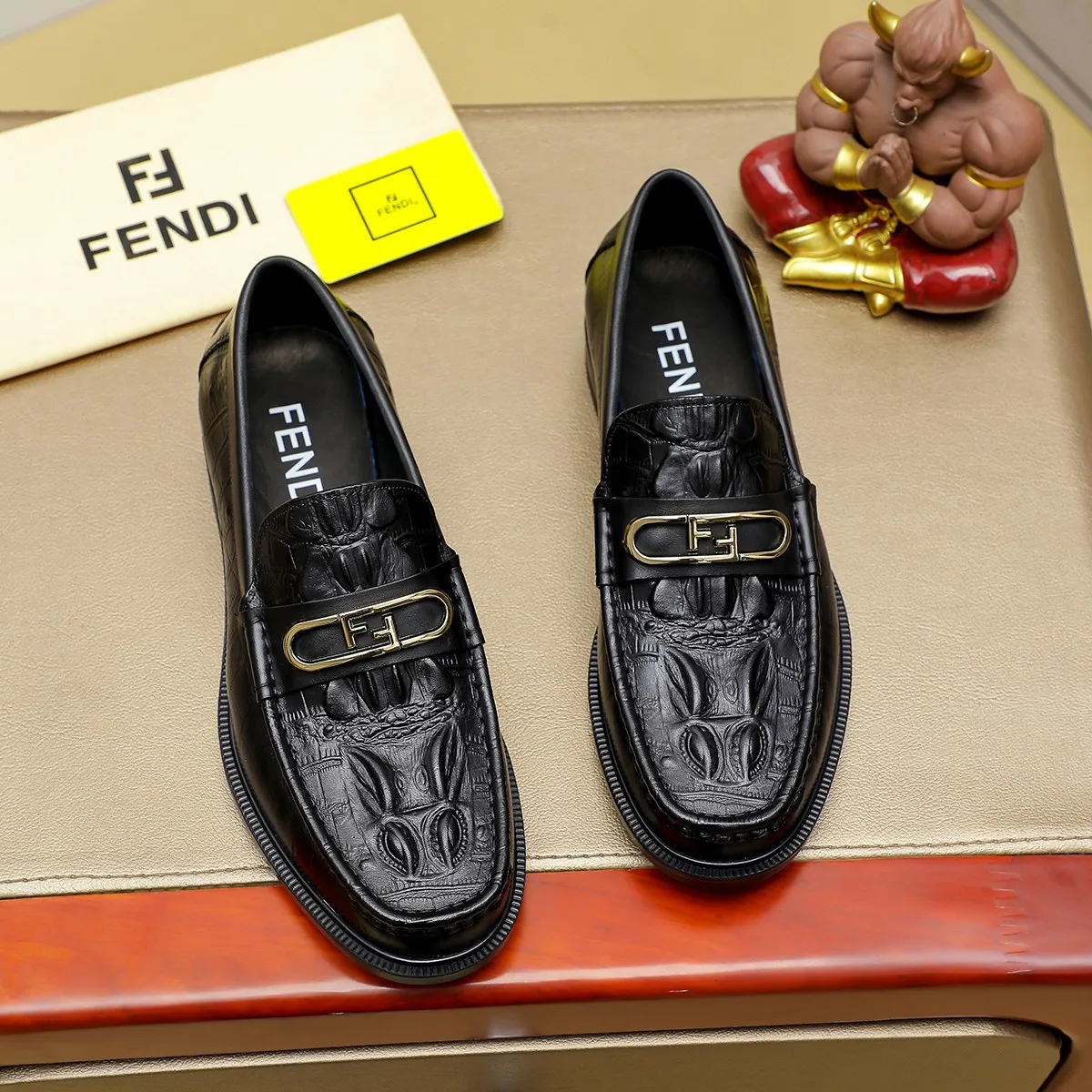 Men's shoes💰460 🕷🕷【FENDI】The latest men's formal leather shoes🇨🇳Classic series not to be missed💯The first layer is made of imported first-layer cowhide☘Original quality, the leather is smooth and delicate🎋The version is awesome, the perfect streamlined outline🍇🐮Leather lining, color, size 38-45...